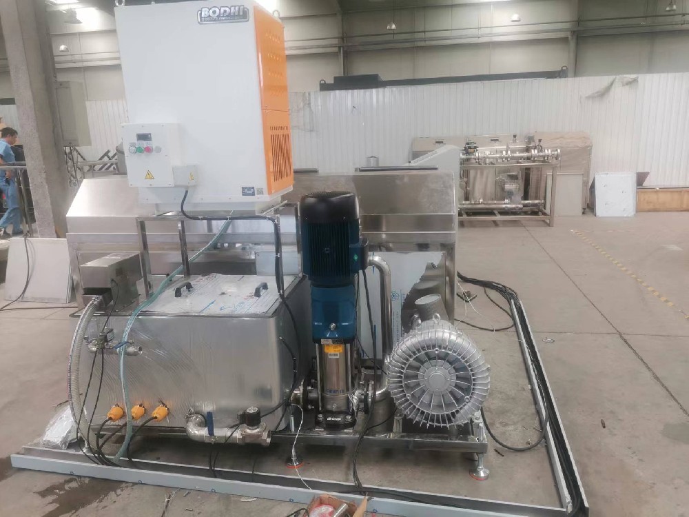 履帶通過(guò)式噴淋清洗機(jī)