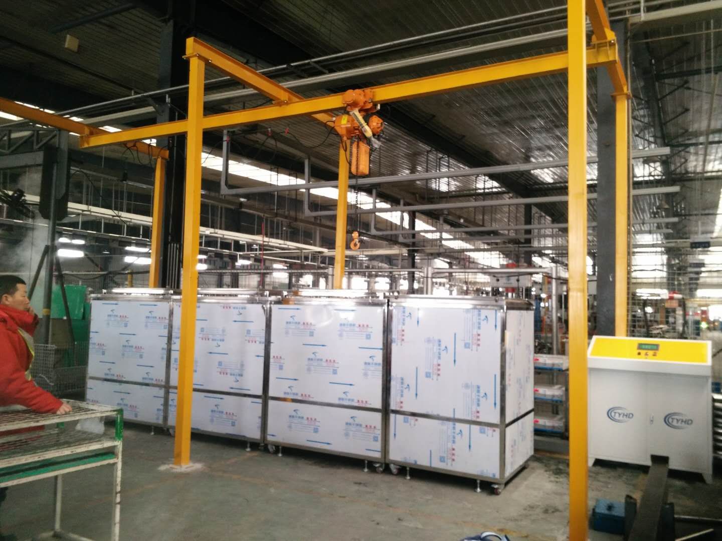 四工位拋動汽車排汽管超聲波清洗烘干設備